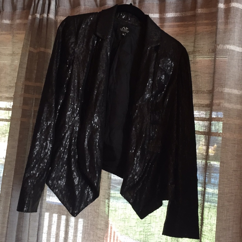 Black shimmer blazer size 36 (S)